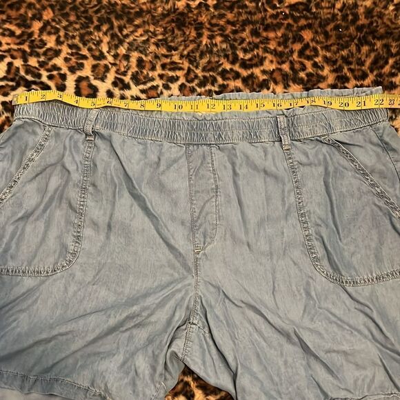 St John’s Bay Blue Tencel Elastic Waist Pockets Shorts Contemporary Casual - Picture 6 of 8